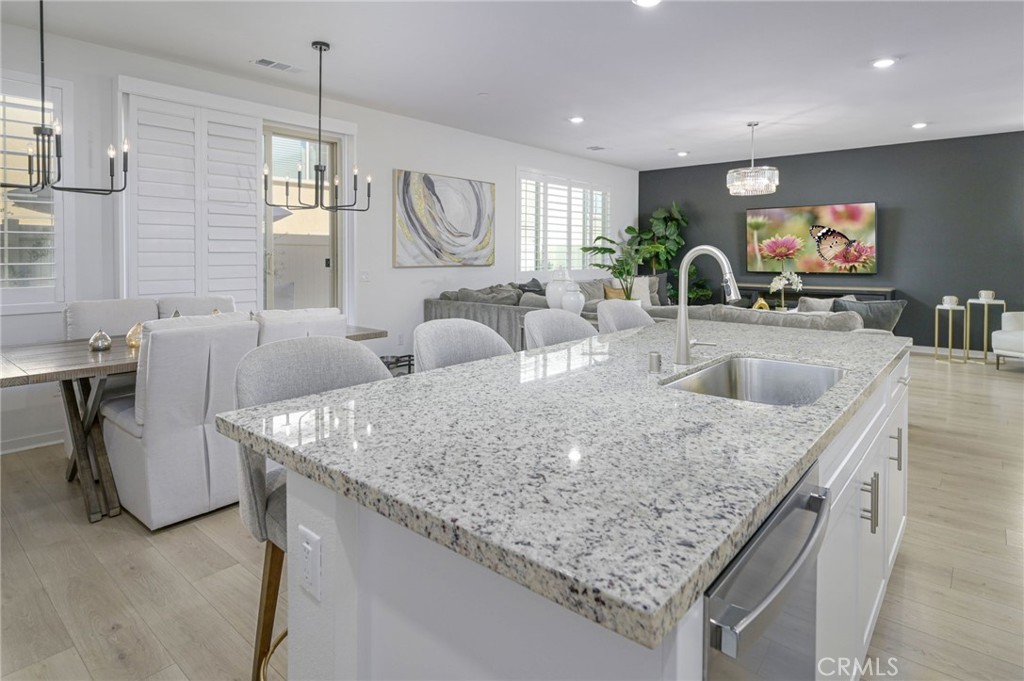 MLS #OC25239926 image #10