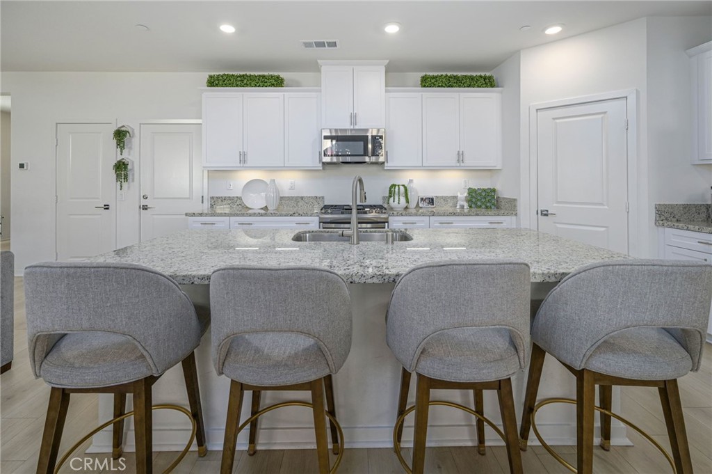 MLS #OC25239926 image #8