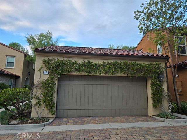 MLS #OC25239927 image #1