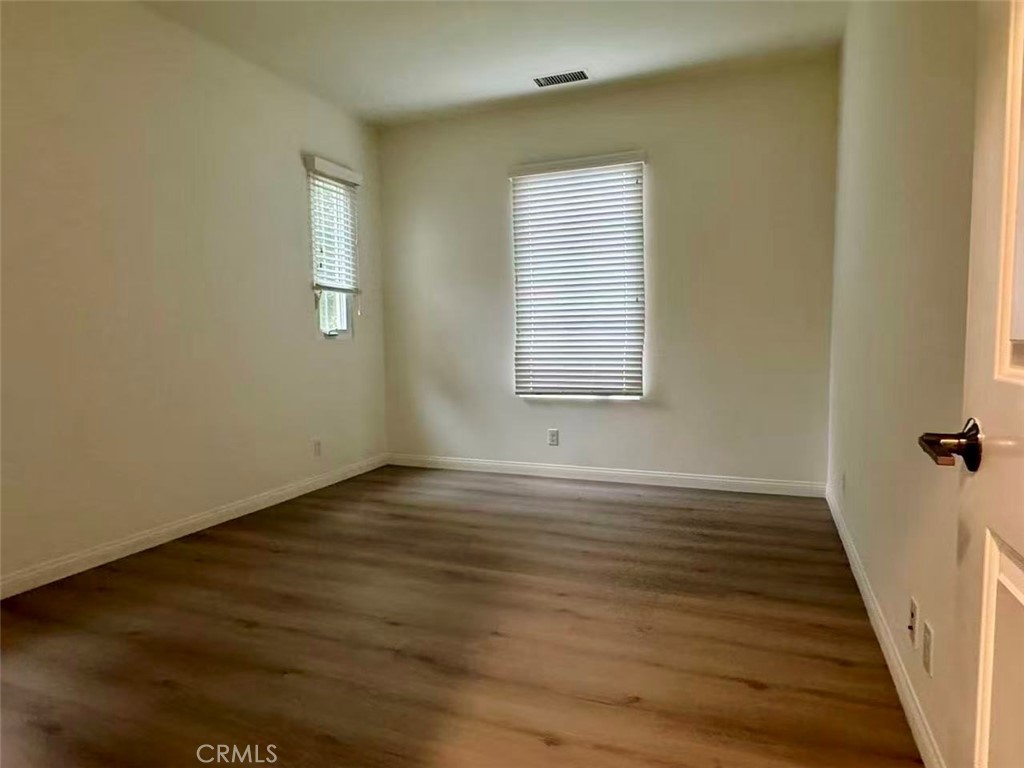 MLS #OC25239947 image #10