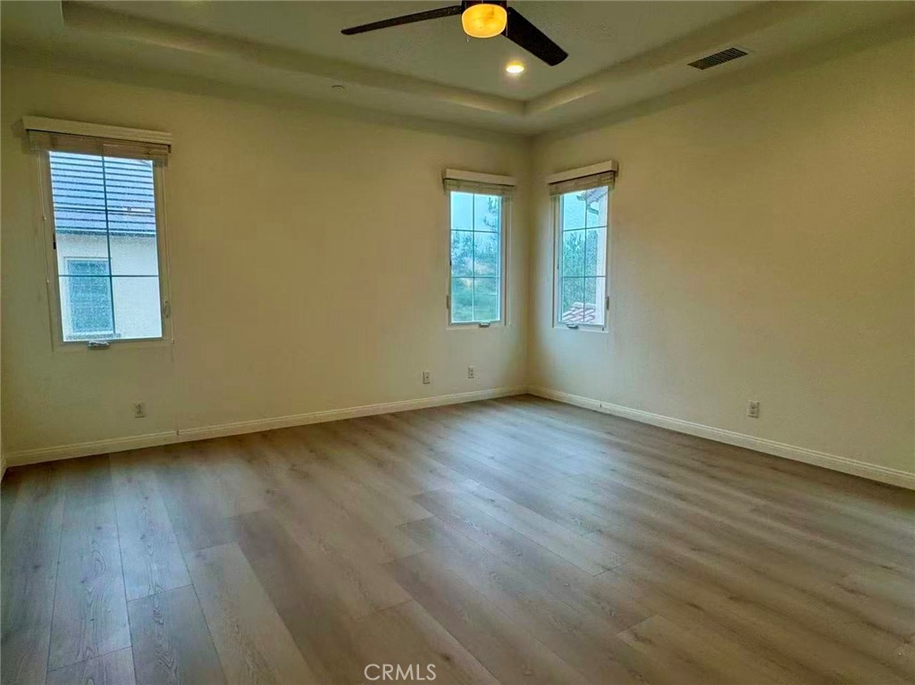 MLS #OC25239947 image #15