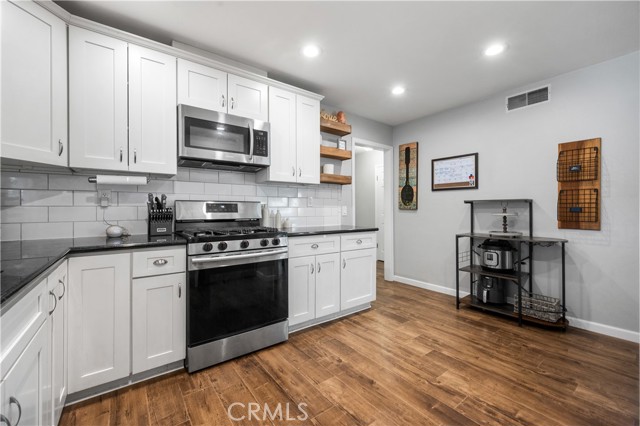 MLS #OC25239968 image #8