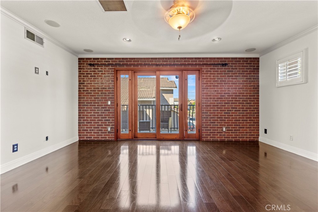 MLS #OC25239978 image #13