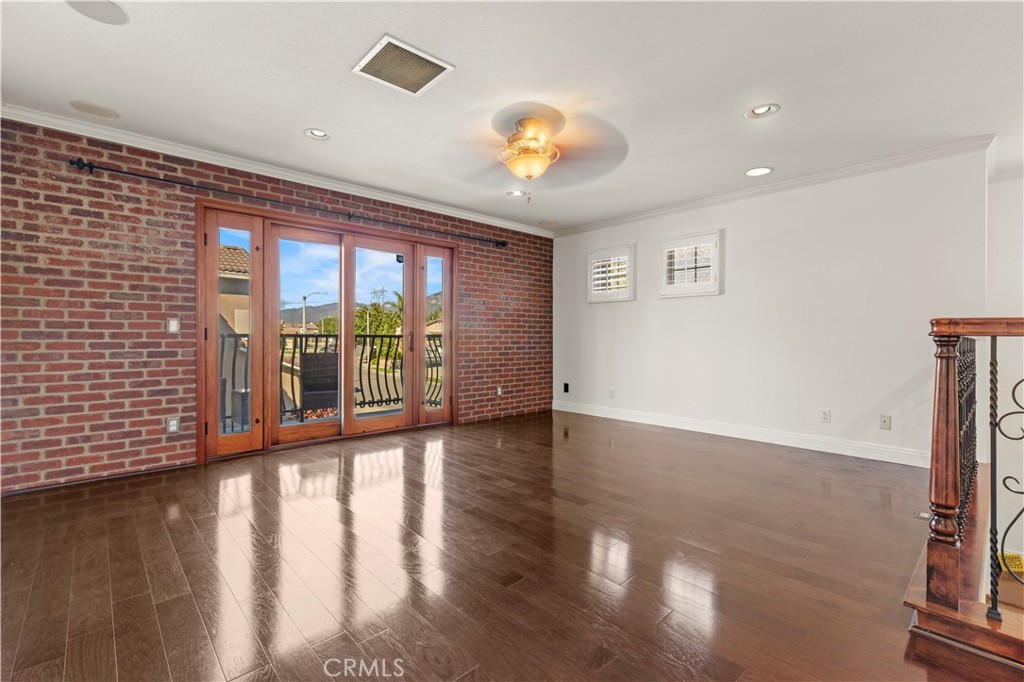 MLS #OC25239978 image #14