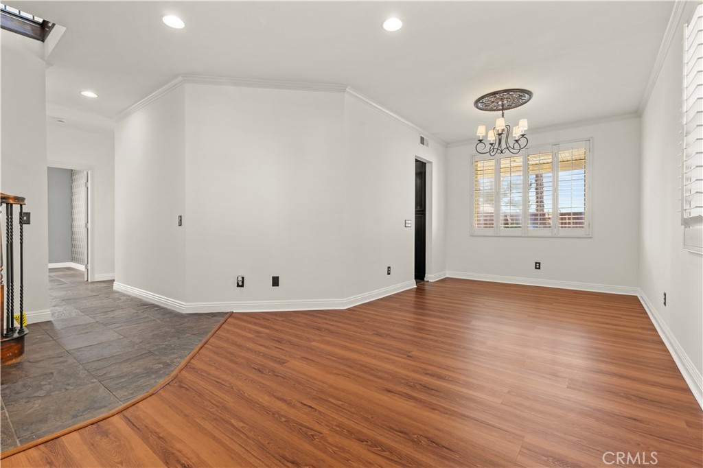 MLS #OC25239978 image #2