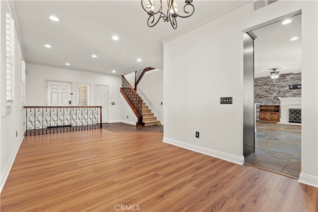 MLS #OC25239978 image #3