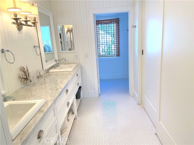 MLS #OC25239987 img 44