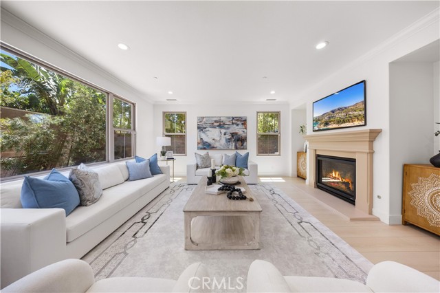 MLS #OC25240001 image #19