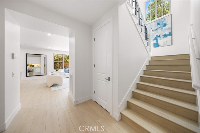 MLS #OC25240001 image #32