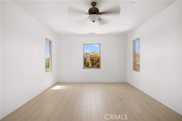 MLS #OC25240001 image #36