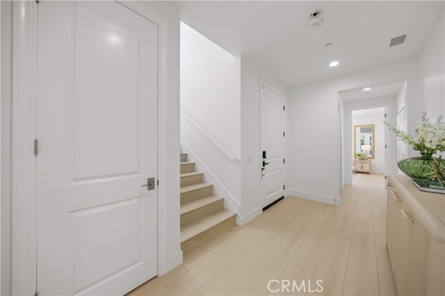 MLS #OC25240001 image #4