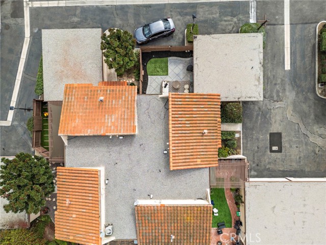 MLS #OC25240008 image #40