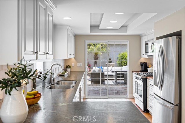 MLS #OC25240013 image #2