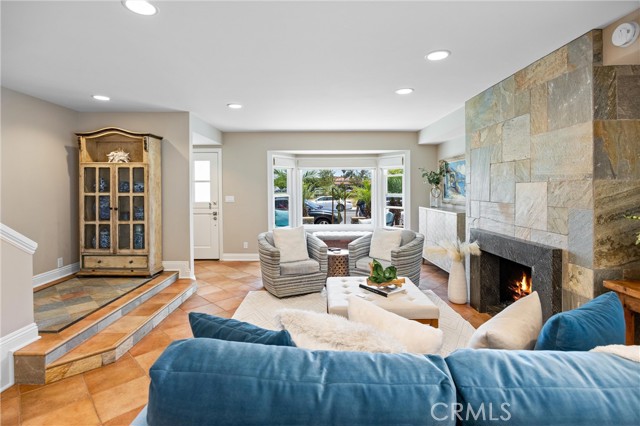 MLS #OC25240013 image #8