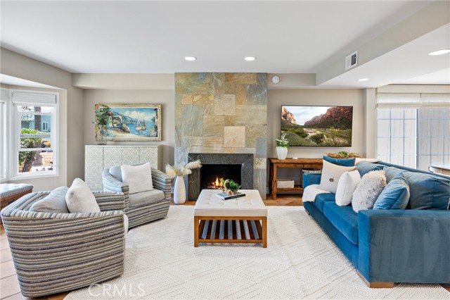 MLS #OC25240013 image #9