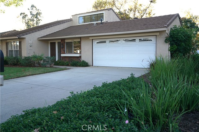 MLS #OC25240023 image #0