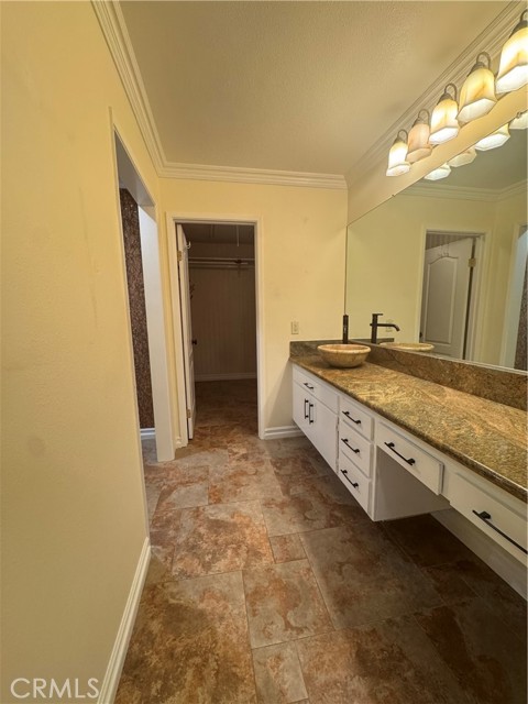 MLS #OC25240023 image #10