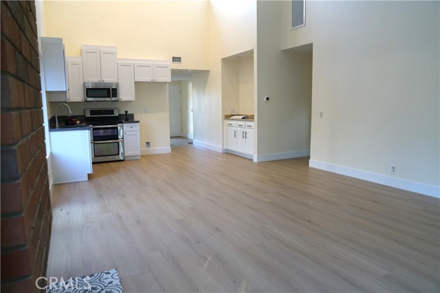 MLS #OC25240023 image #2