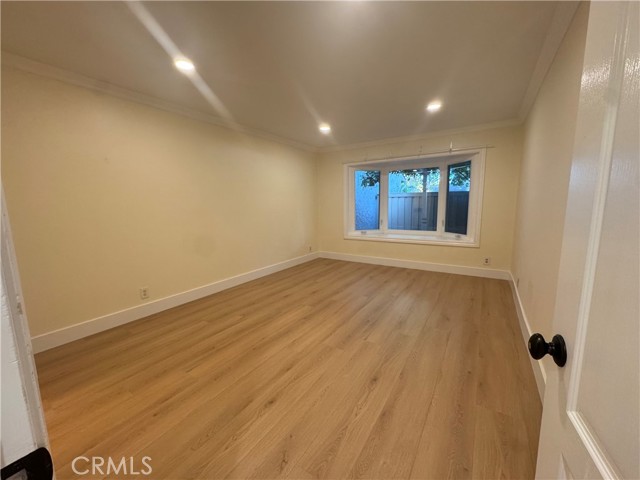 MLS #OC25240023 image #6