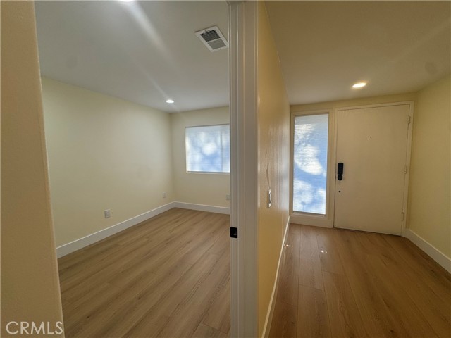 MLS #OC25240023 image #8
