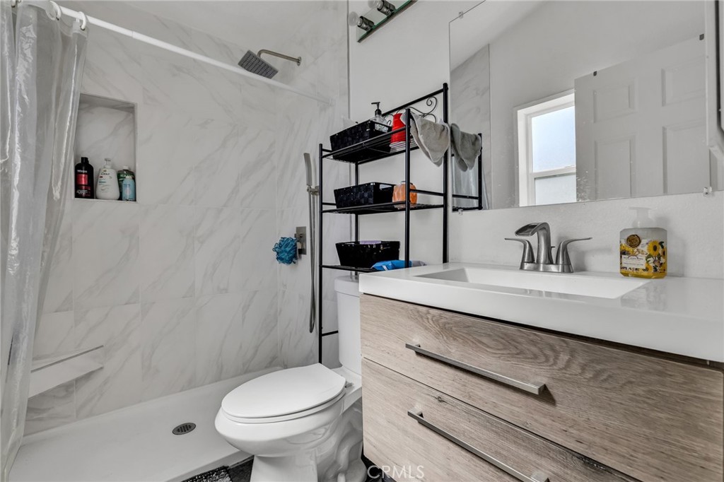 MLS #OC25240081 image #18