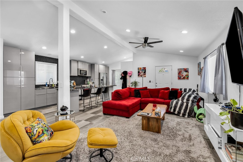 MLS #OC25240081 image #8