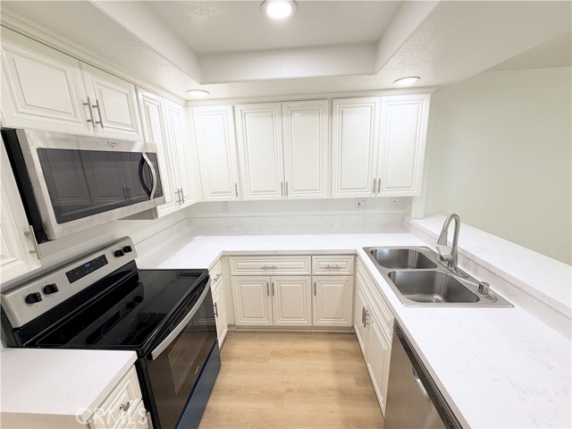 MLS #OC25240109 image #17