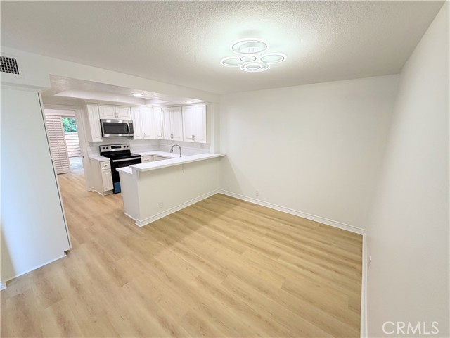 MLS #OC25240109 image #19