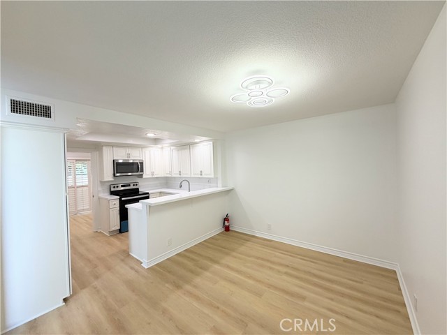 MLS #OC25240109 image #2