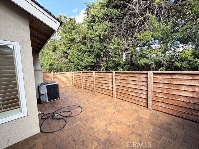 MLS #OC25240109 image #24