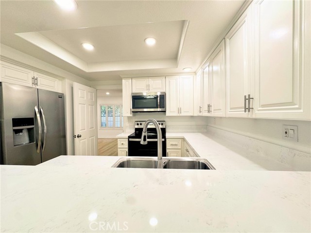 MLS #OC25240109 image #32