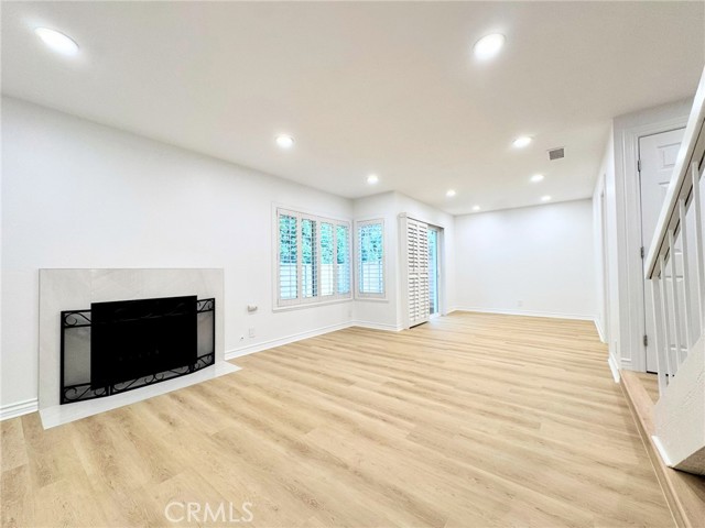 MLS #OC25240109 image #35