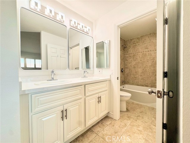 MLS #OC25240109 image #46