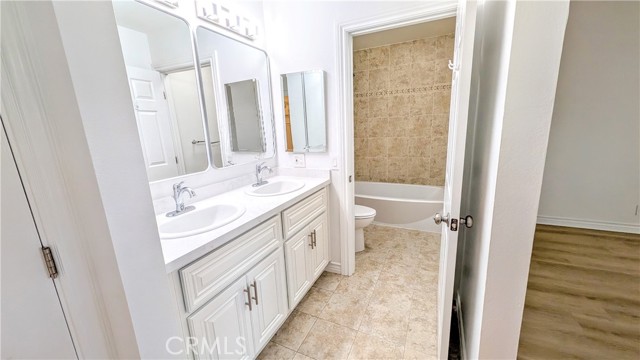 MLS #OC25240109 image #52