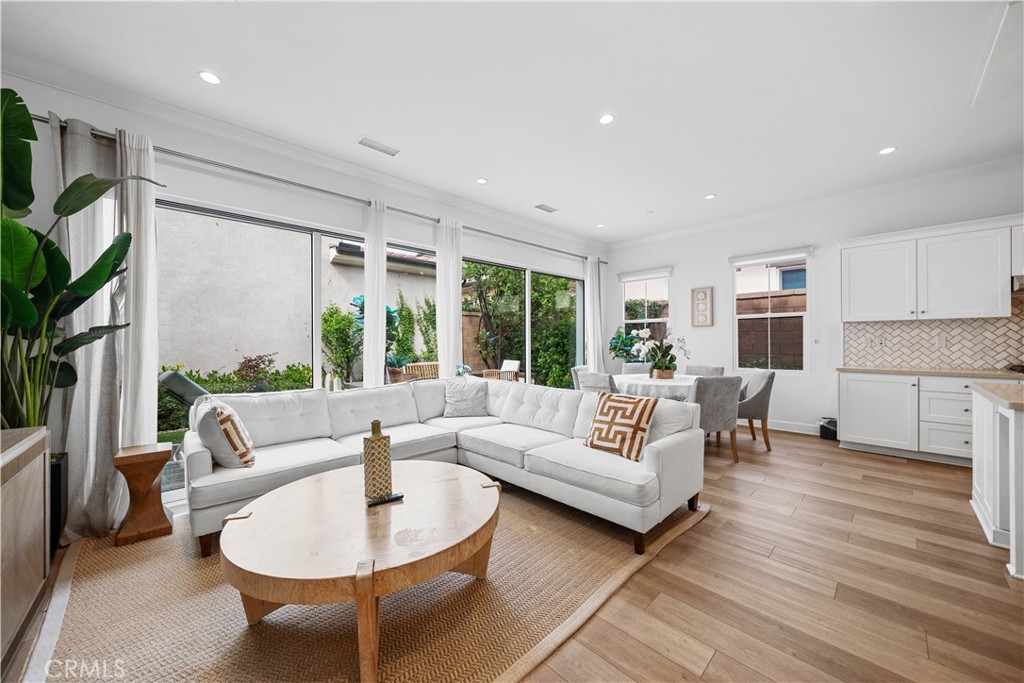 MLS #OC25240163 image #7