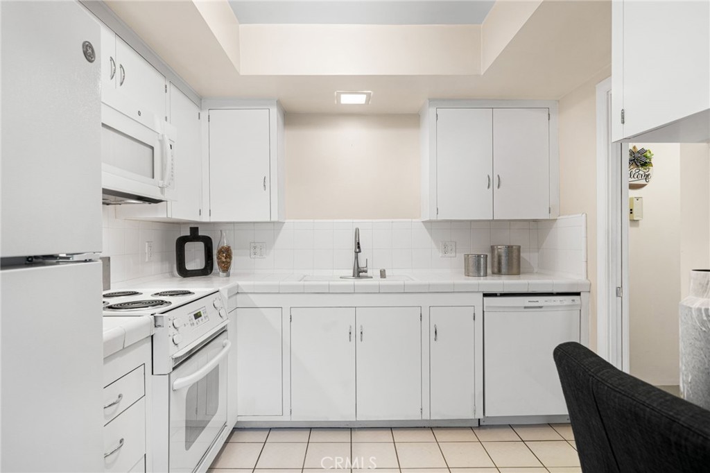 MLS #OC25240166 image #10