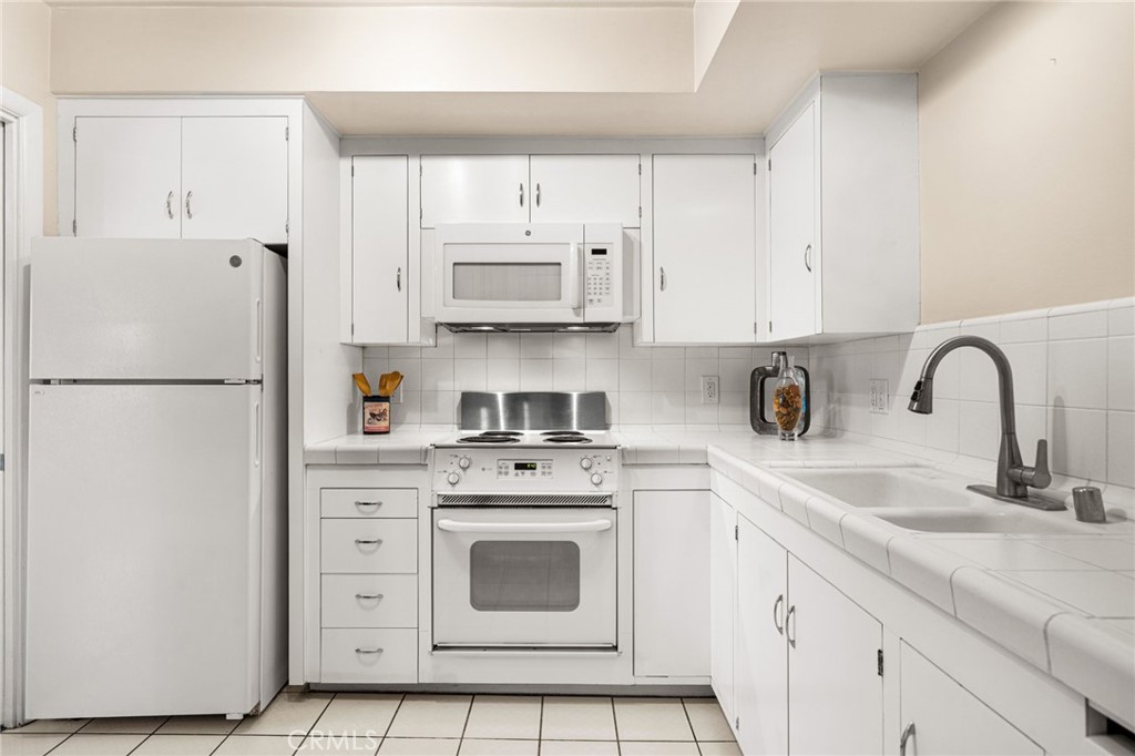 MLS #OC25240166 image #11