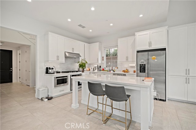 MLS #OC25240194 image #10