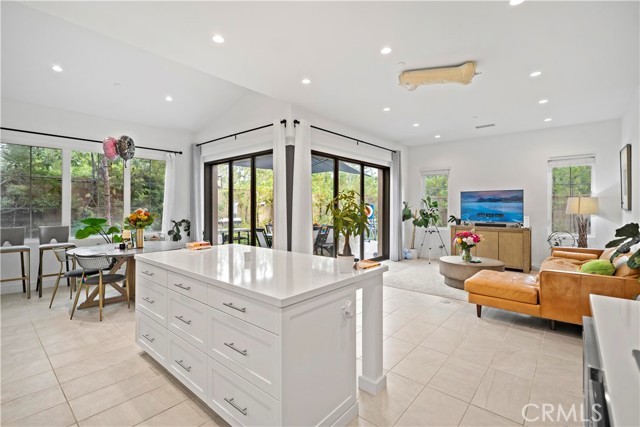 MLS #OC25240194 image #12