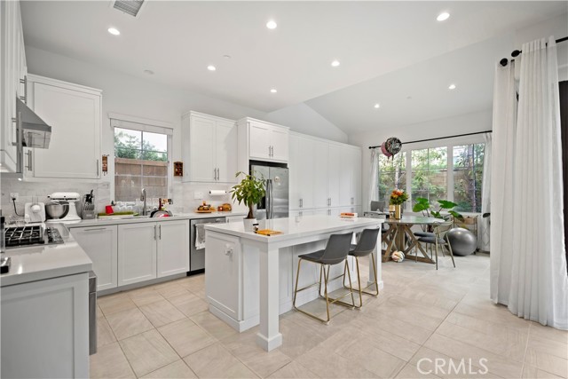 MLS #OC25240194 image #14