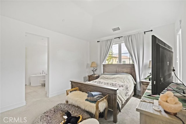 MLS #OC25240194 image #33