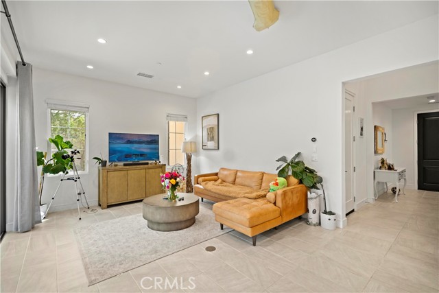 MLS #OC25240194 image #6