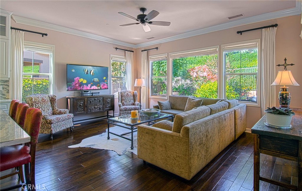 MLS #OC25240205 image #10