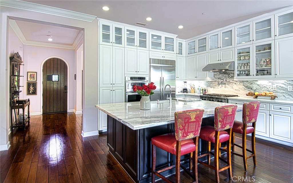 MLS #OC25240205 image #4