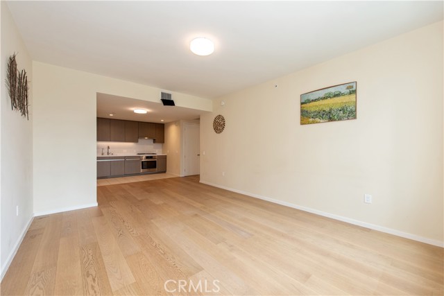 MLS #OC25240229 image #10