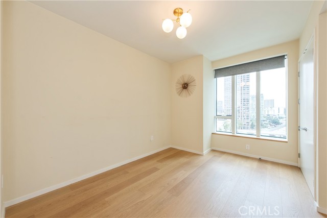 MLS #OC25240229 image #15