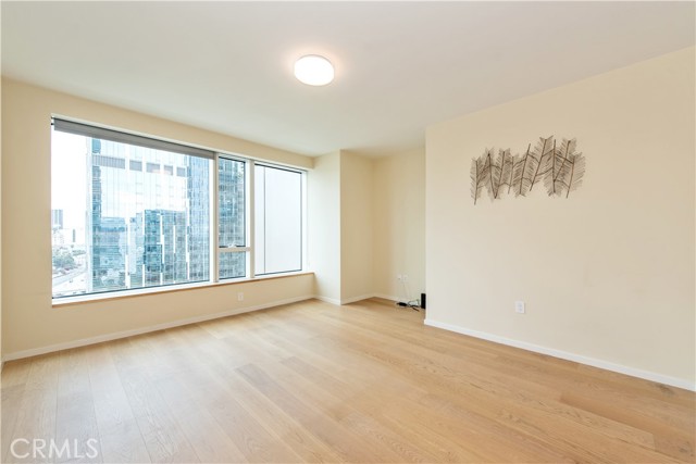 MLS #OC25240229 image #9