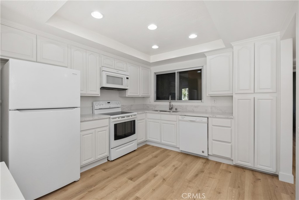 MLS #OC25240247 image #1