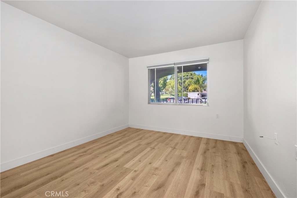 MLS #OC25240247 image #15