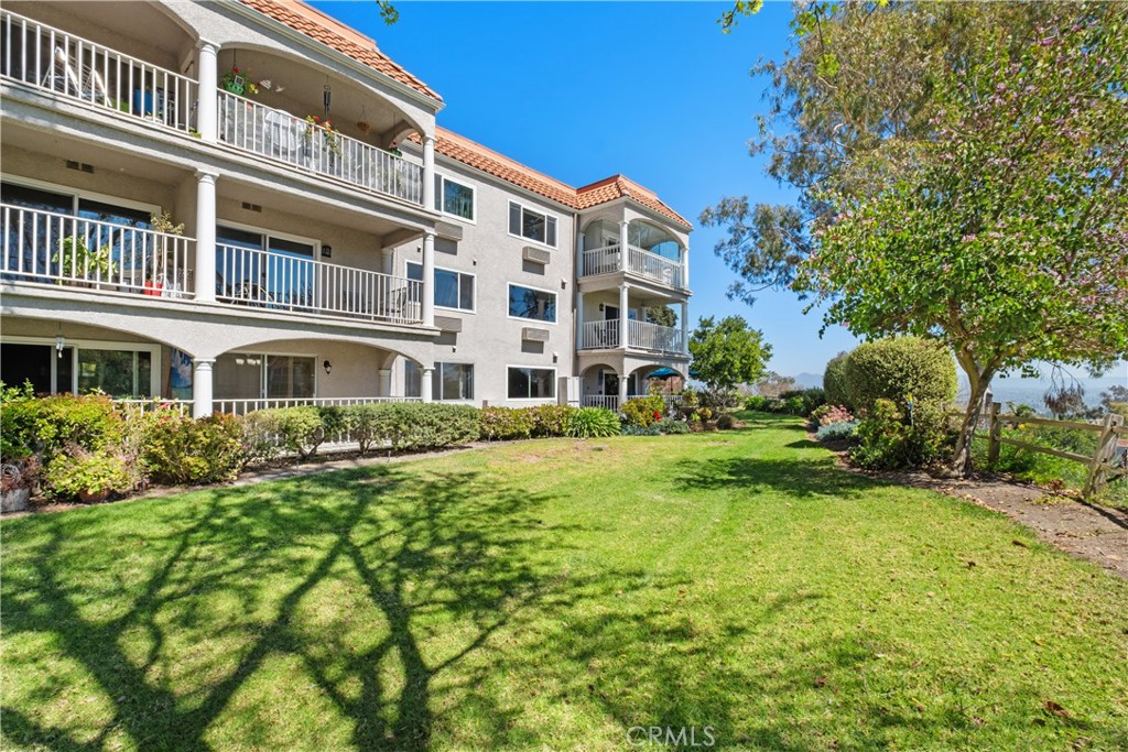 MLS #OC25240247 image #24